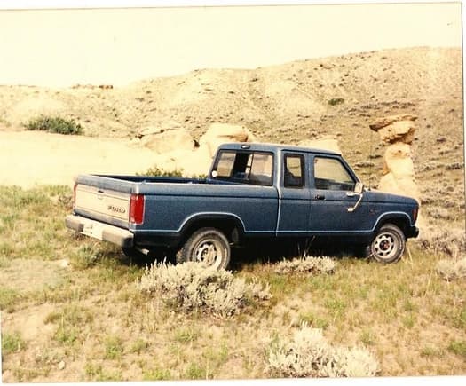 1988 Ranger, 2WD, v6 5speed. my first new truck!