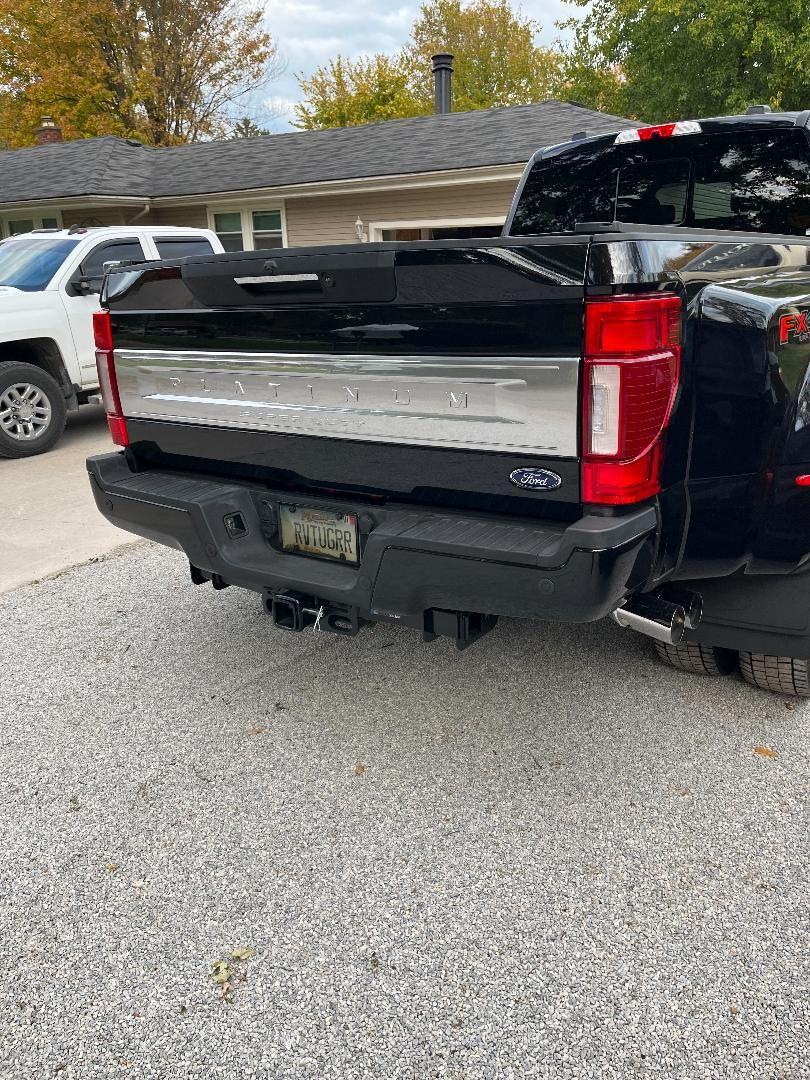 2022 Ford F-450 - 2022 Ford F-450 Platinum - Used - VIN 1FT8W4DT3NED87456 - 9,300 Miles - 8 cyl - 4WD - Automatic - Truck - Black - Harrison Twp, MI 48045, United States