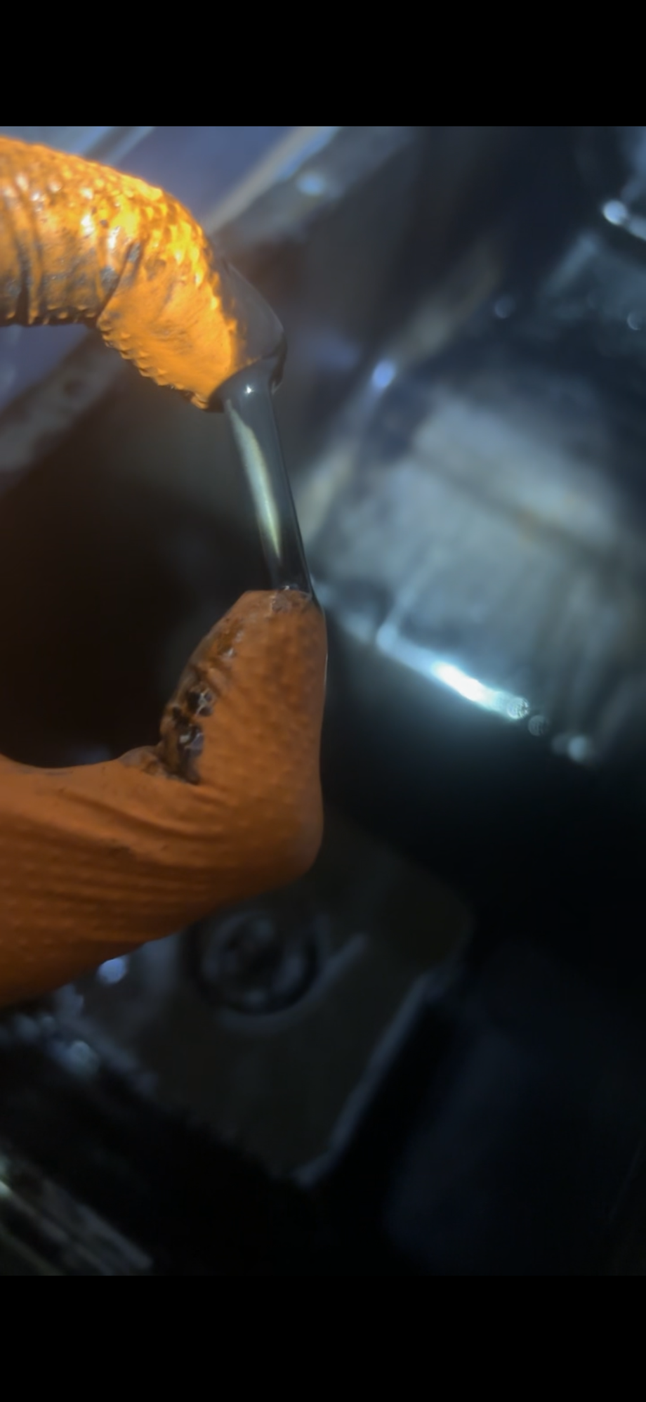 This is the pin, don�t have a picture of the lift pump arm but we all know what that looks like.