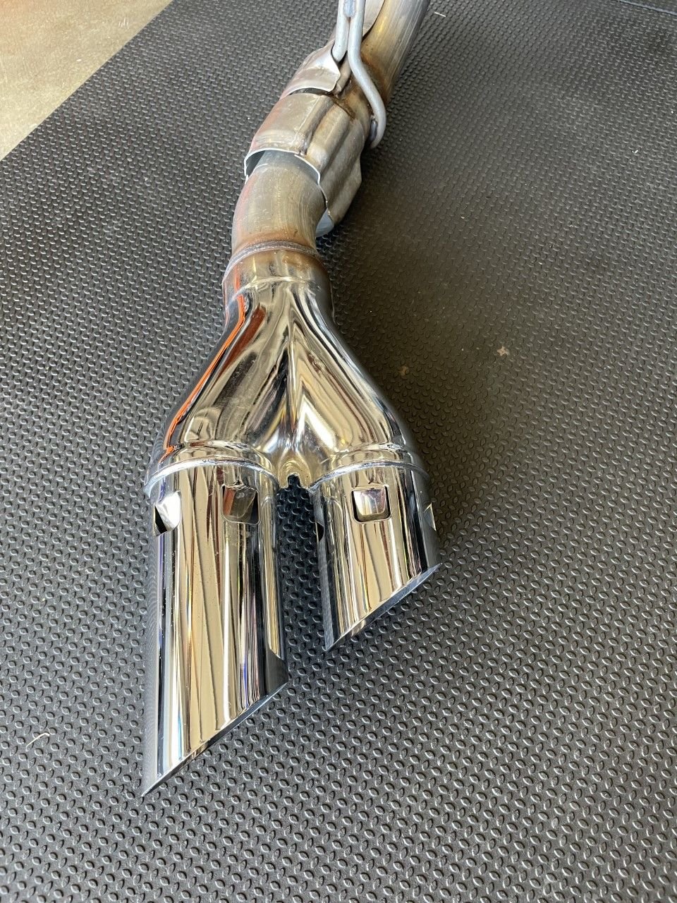 Engine - Exhaust - 2022 Ford F350 DPF back Chrome Exhaust (Southern Cali) - Used - 2017 to 2022 Ford F-350 Super Duty - Rancho Cucamonga, CA 91730, United States