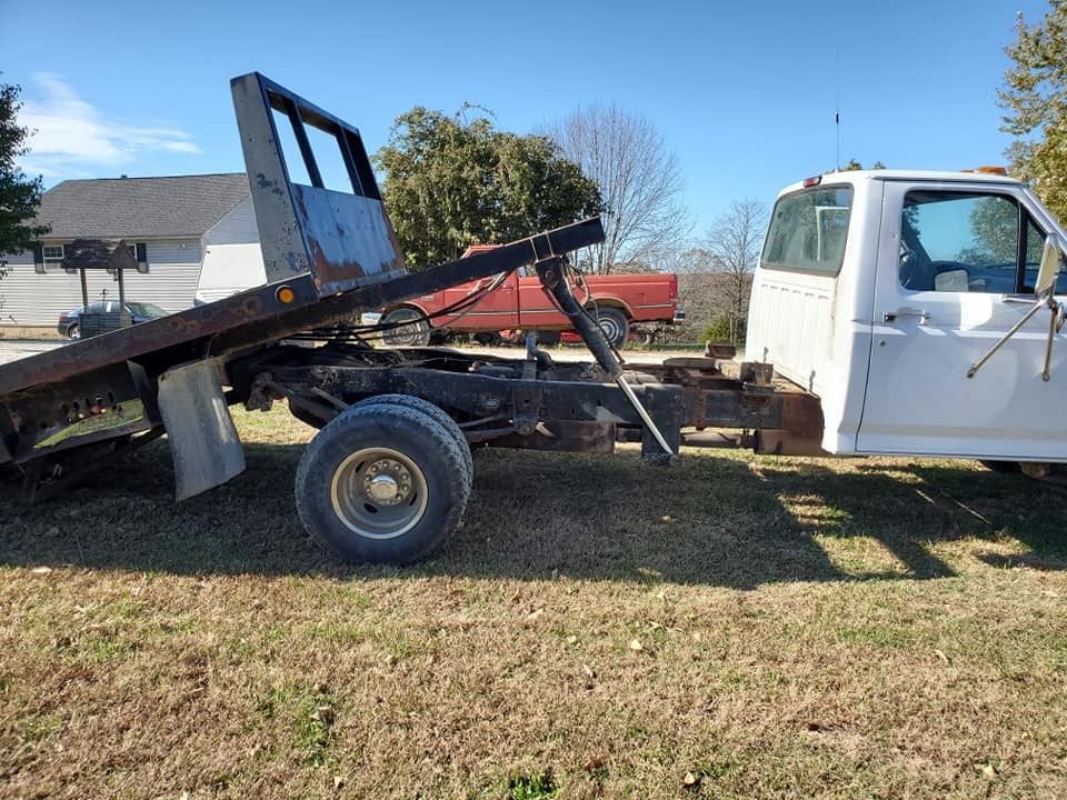 1995 Ford F Super Duty - F450 Rollback - Used - VIN 1FDLF47G2SEA5597 - 126,000 Miles - 8 cyl - 2WD - Manual - Truck - White - Jerseyville, IL 62052, United States