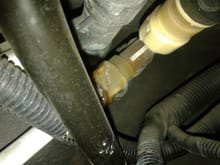 Both connectors are leaking. This should be why my coolant is leaking leaking puddles.