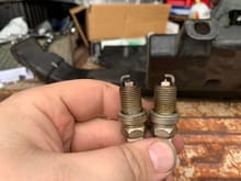 Left is spark plug from cylinder 4 
Right is spark plug from cylinder 1 