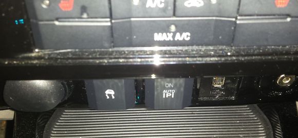 Lower center console controls 2010 FEH Hybrid Limited