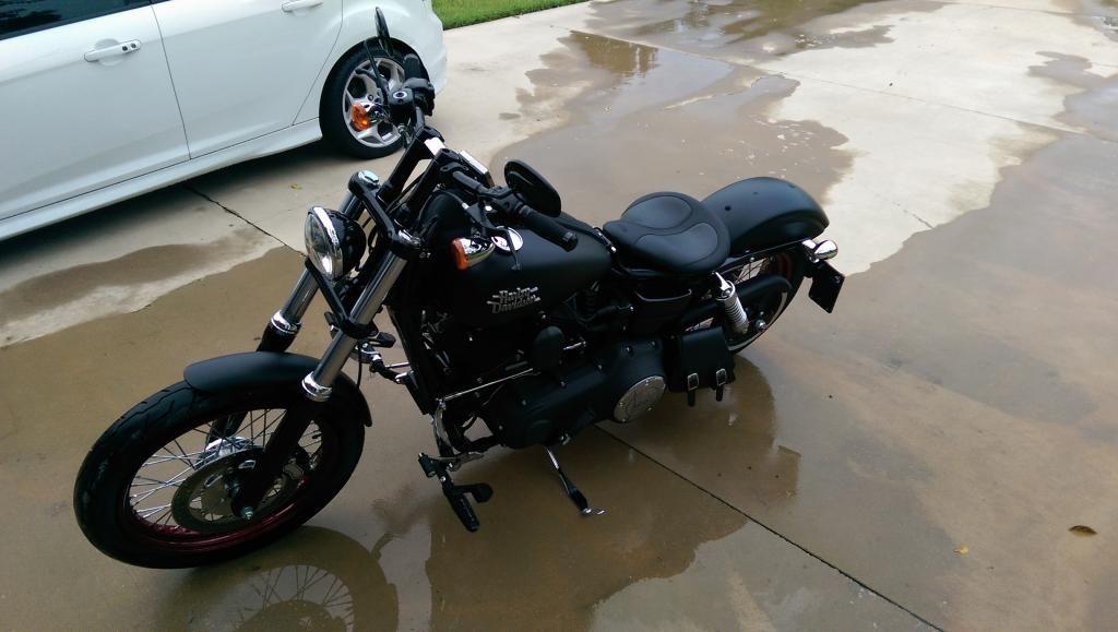 Mustang Cyclone Seat Installed Harley Davidson Forums