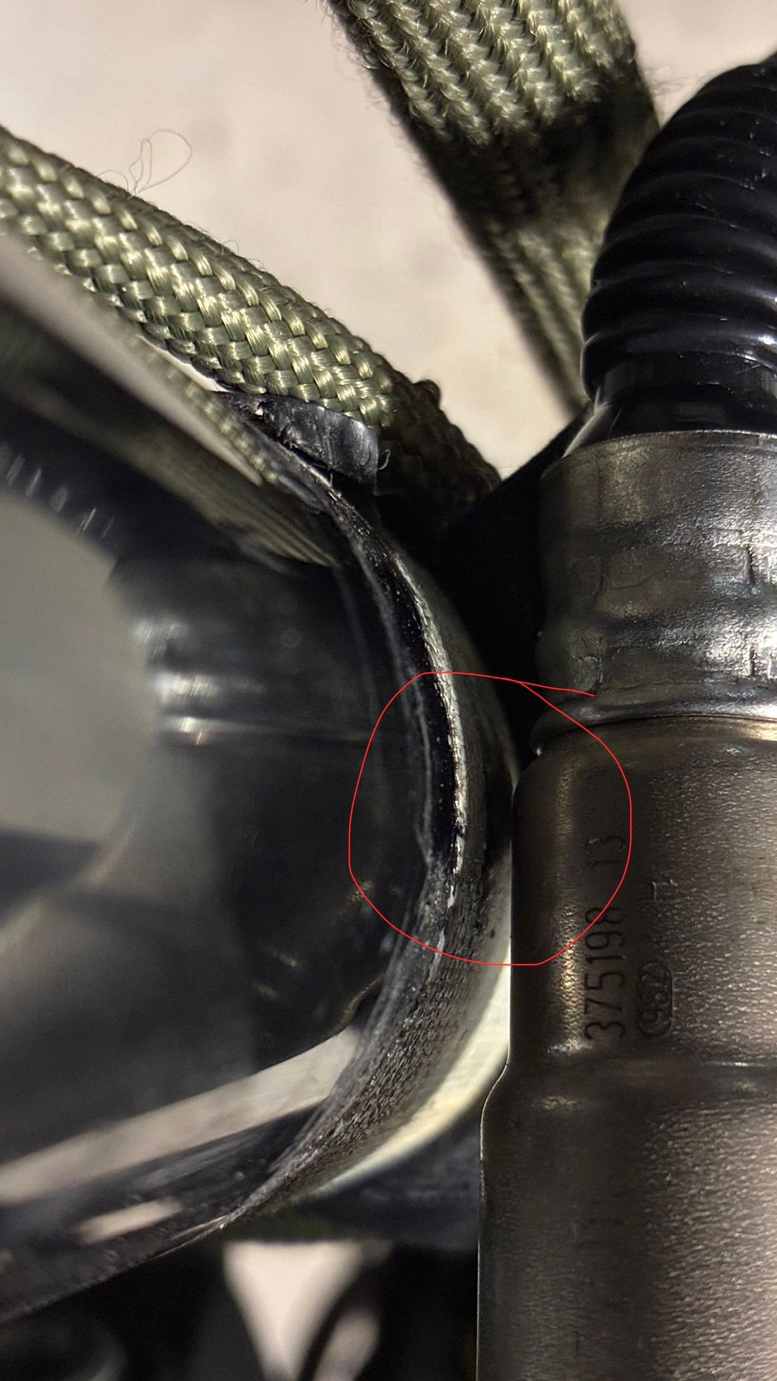 Front sensor touching the frame