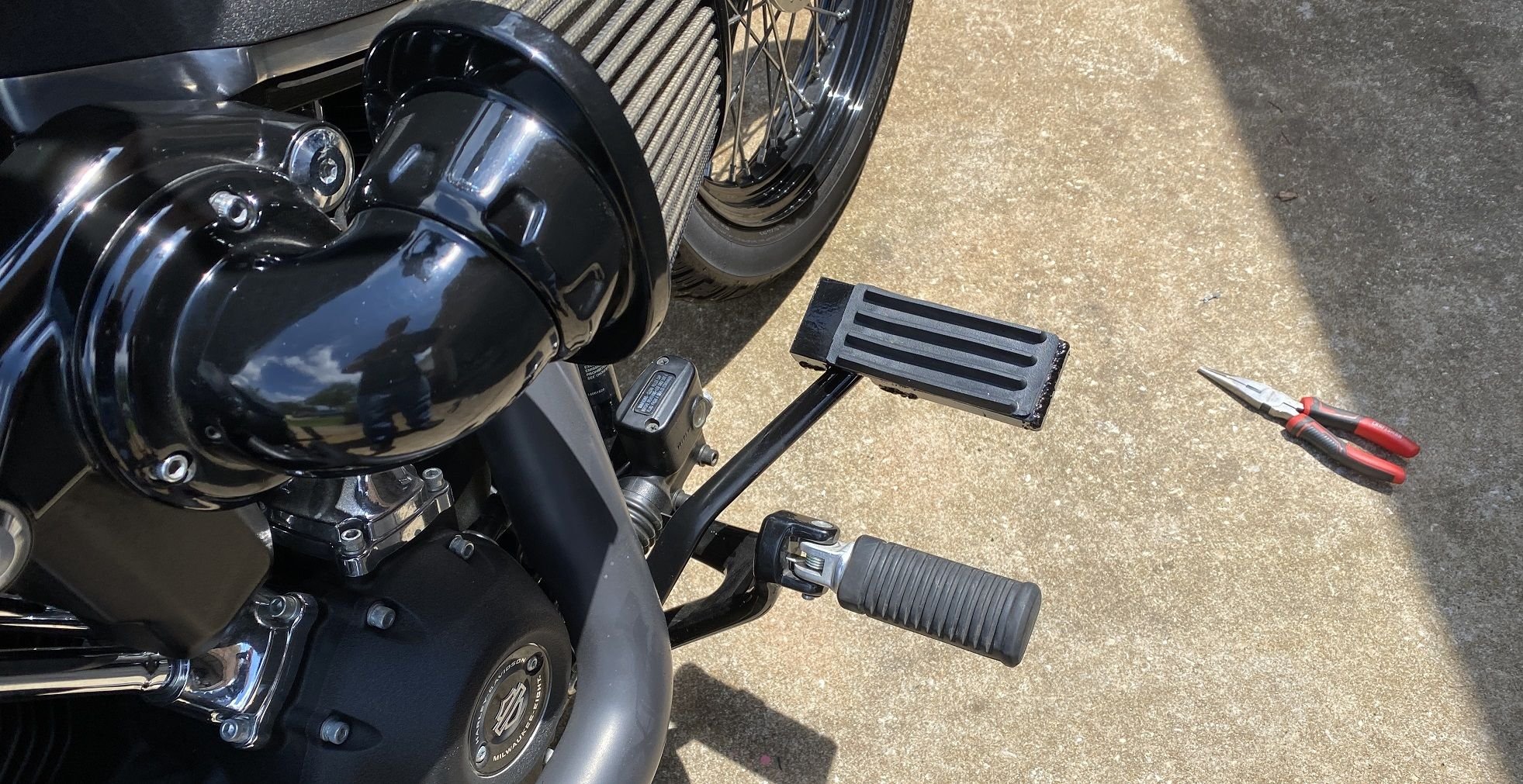 How I made my Brake Pedal Wider on my 2018 Street Bob with forward