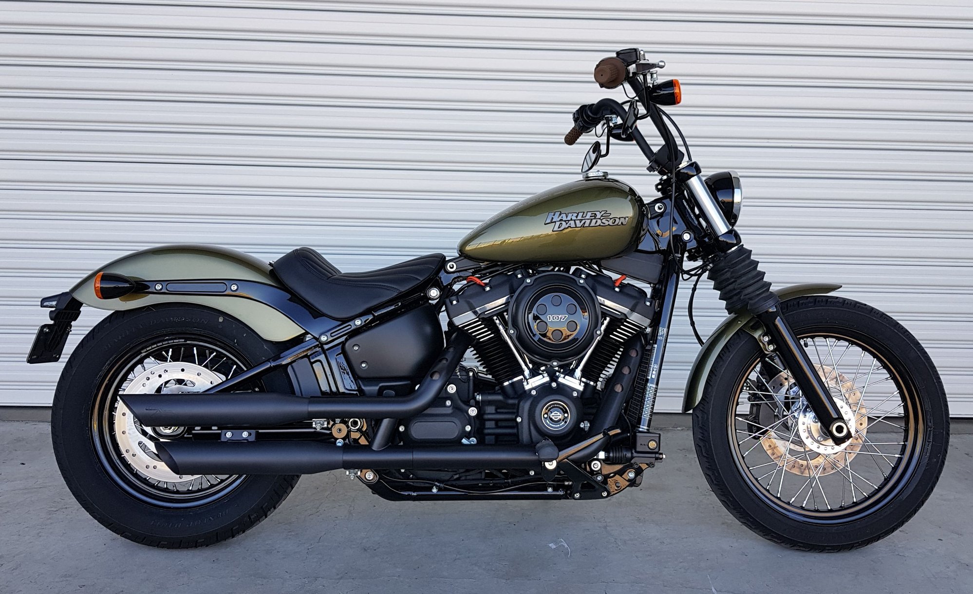 2020 street bob slip ons