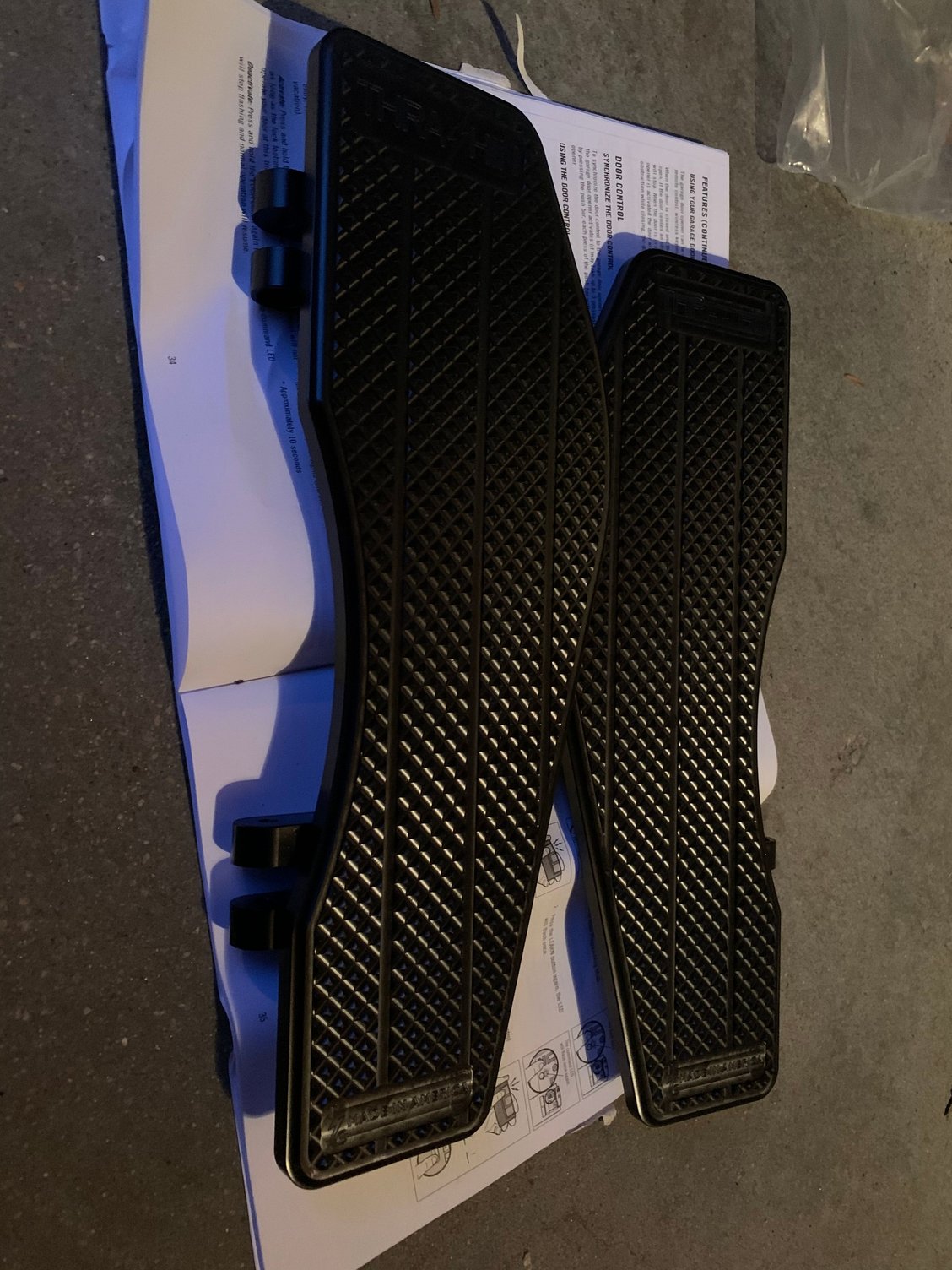 Thrashin supply floorboards black - Harley Davidson Forums