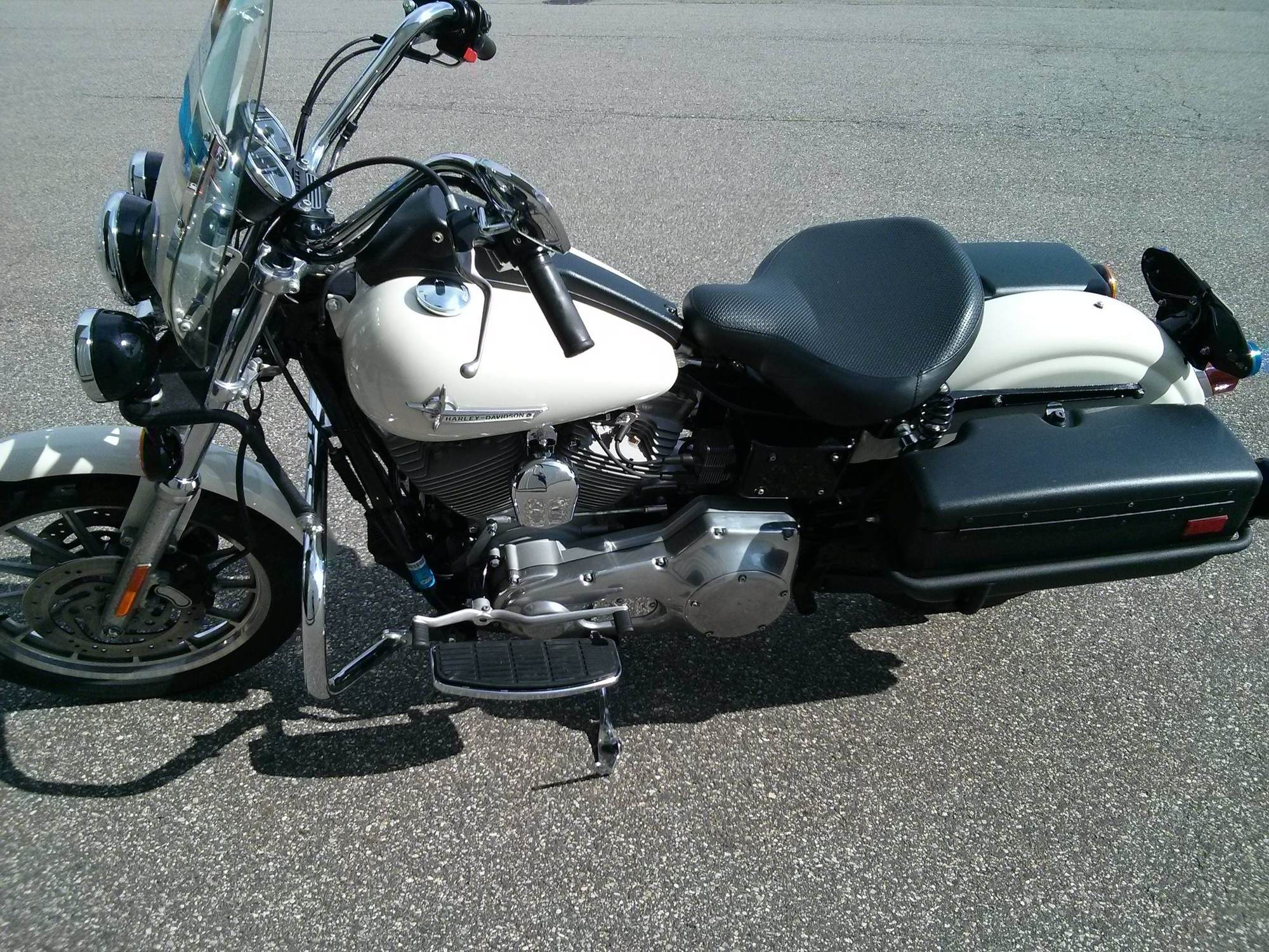 dyna police bike