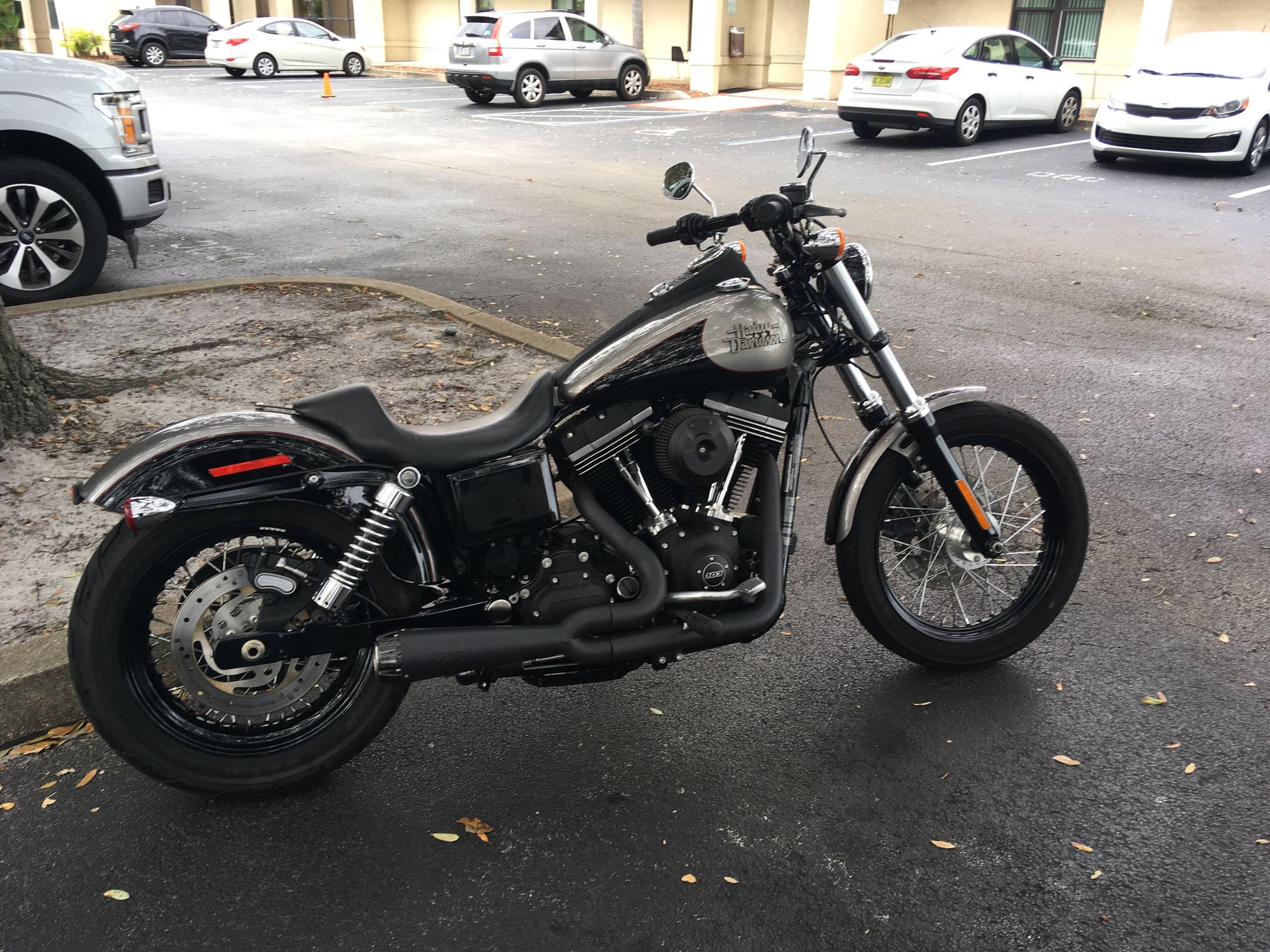 2019 street bob exhaust