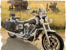 2014 FXDL w/ Mustang Vintage One-piece seat for 2-up riding.