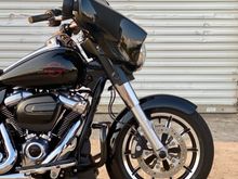 KlockWerks Wrapper fender and 5" windsheld