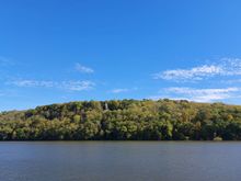 Colors are arriving along the Rock River. 