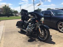 Yep, that’s the one.  Access from either side, adjustable partitions, detachable top roll, mounts solid...you could do a cross-country run with this bag.  It can sit on the seat or luggage rack, too - passenger or solo.  Good bag.