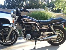 Looked just like this. Had a small smoked front light cafe style farring though.