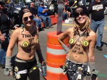 Couple Bruins fans