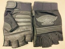 Winged Skull Fingerless Gloves 98277-14VM