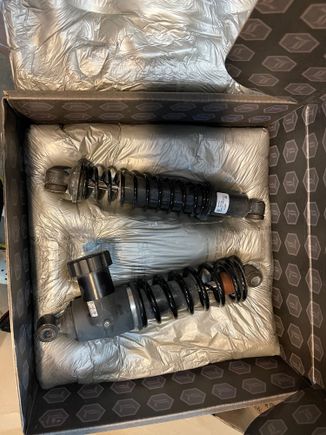 Harley Premium Hand Adjustable Shocks - Low $200 plus shipping