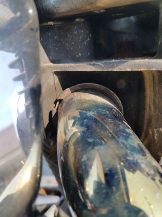 Top lwft in the photo. No bolt= bad day.
