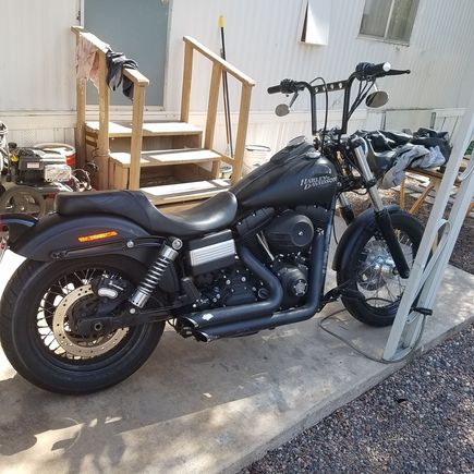 Next up is exchanging tanks. I am not sure how a yellow with black flamed tank is going to look but i will be finding out soon.