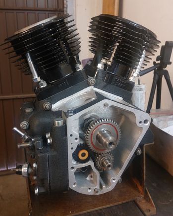 Cylinders installed & tourqued . . .