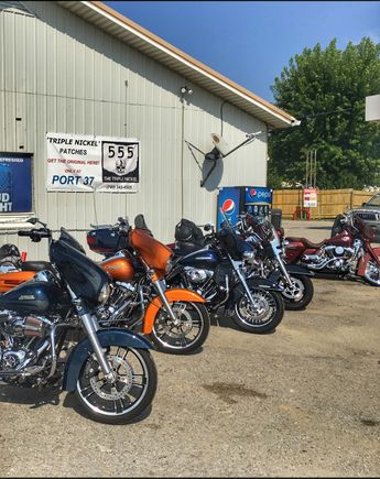 There'e a couple Road Kings in there too.