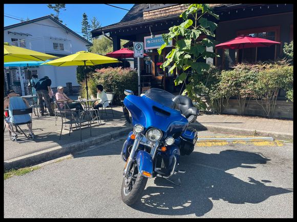 ... My Go-To coffee shop in Crescent Beach... there is always a place to park the bike right in front.