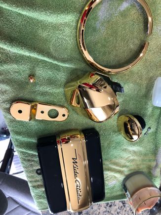 All hold everything. (horn,battery cover etc