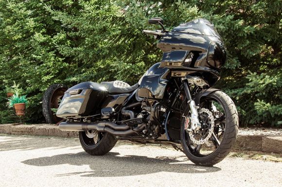 All black would be my personal choice, but I dig it.