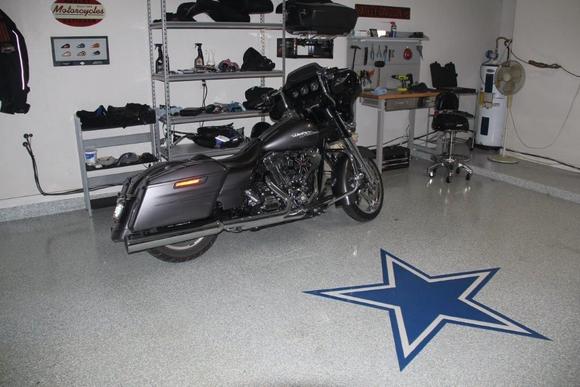 Older pic, the bike has several mods added since this was taken.