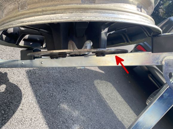 Another point of view of the spoke mount rotor contacting the frame of the Rabaconda.