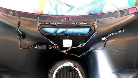 The wires then go to two waterproof 4-pin connectors. No holding the windshield AND the outer fairing while trying to hook up eight sets of wire connectors.  It all sticks with tge fairing.  Those two connectors plus the one for the headlight are all I need to pull the outer.  NO interference with the 3-pouch, either.