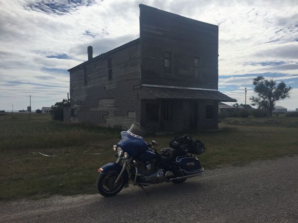 This building is in Winchester. I imagine there are many a good story she could tell. There are more abandoned buildings all along the route.