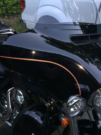 Needed some more color. Added some orange pinstripe between the factory silver.