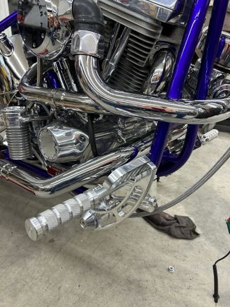 Took them boothof the forward foot controls off and polished them more as they really didn't have the finish as the rest of the aluminium parts 