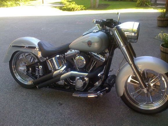 2004 Softail Solo Seat http://www.sideroadcycles.com/AmericanMotorcycles/Seats/Motorcycle_Seats.html