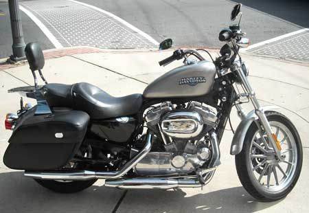 Wilbur - 
08 883 Low - Sundowner, locking leather saddles