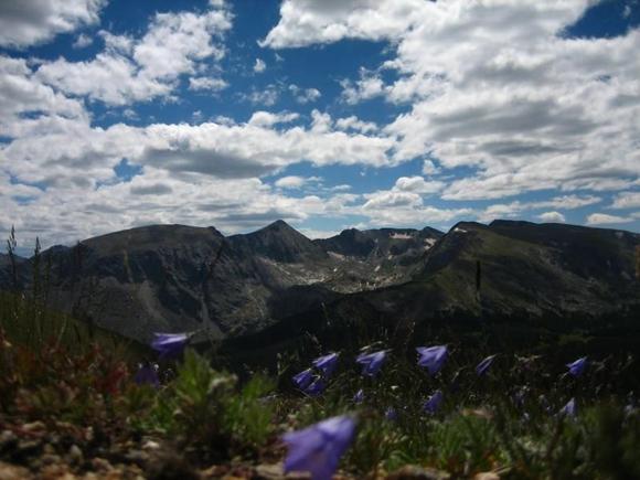 A nice day in Rocky Mountain National park.