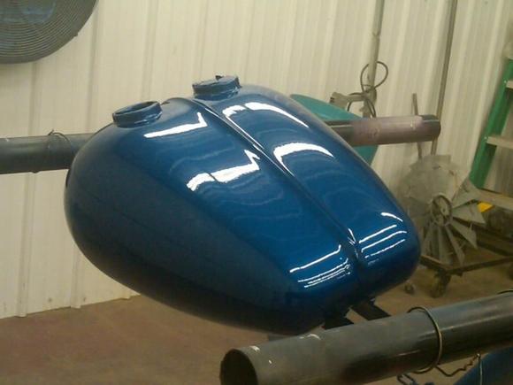Here is the porkster tank after a fresh coat of paint. I added the spine down the middle to give it a little character. Before, it looked king of blah. I think it's a big improvement.