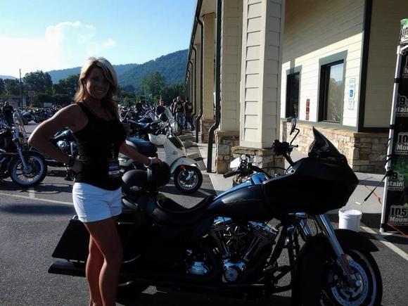 Black Betty with Rock Girl Kathy of 105.9 The Mountain at Asheville Harley-Davidson, NC