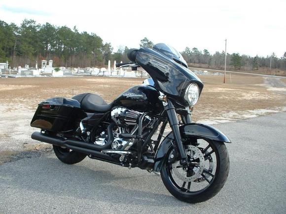 2014 Black SGS D&amp;D Fatcat 2-1, Heavy Breather, SE Pro Tuner, blackened front end, engine guard, and stock 2014 Street Glide Wheels - front &amp; black.