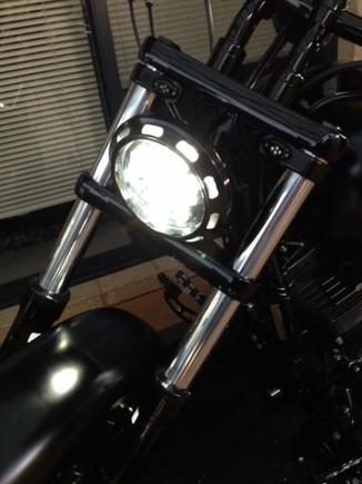 Performance Machine Apex Contrast Cut w HD Daymaker headlamp