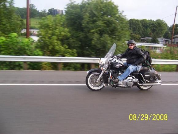My friend Luc on his old Road King (graduated to a 10' SG)