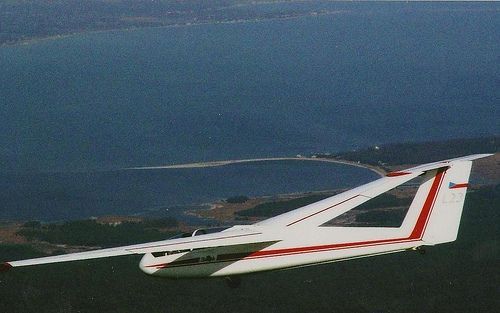 l 28 glider over eastern long island