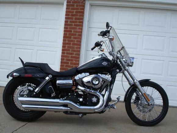 2010 Wide Glide - Danny Gray 2-Up Weekender, HD Quick Release Detachable 18" Windshield