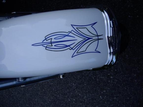 Pinstriping on Front Fender