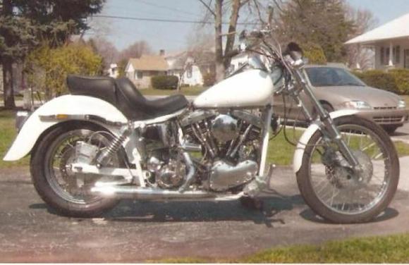 generator on the right, alternator on the left ;-)