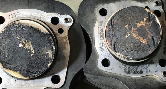 Carbon filled the valve pockets on the front cylinder.
