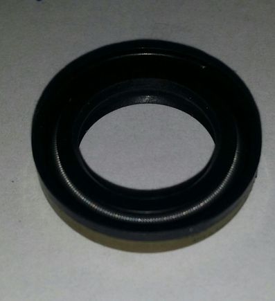 you can see the 'metal ring' inside of it...I am assuming (guessing?) the one currently on the bike has a simlar 'ring'??
-
-